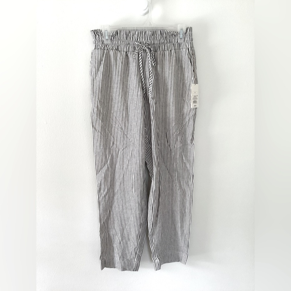 NWOT A New Day cropped striped linen blend tapered pants size small